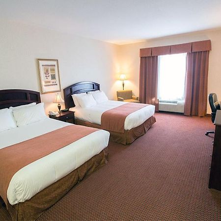 Pomeroy Inn & Suites Fort St. John Dış mekan fotoğraf